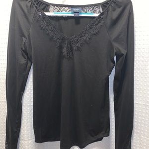 Cute black top with lacy sleeves